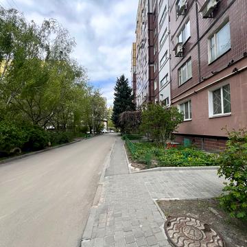 Слави бульв., 16