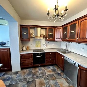 Миколи Закревського вул., 17