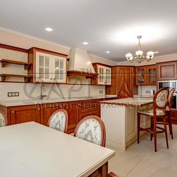 Єлизавети Чавдар вул., 2