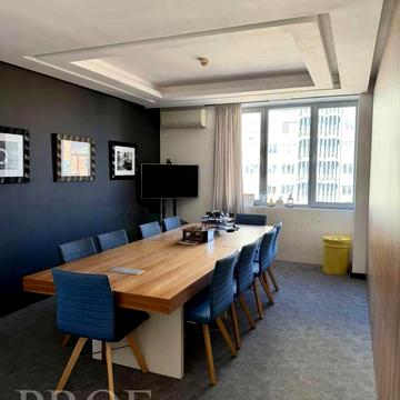 Тараса Шевченка бульв., 35