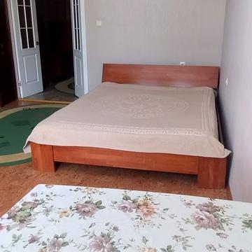 Тараса Кузьміна вул., 1