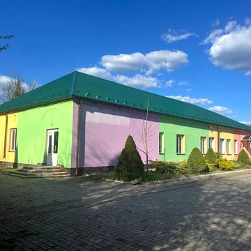 Київська вул. (107-ї Кременецької Дивізії), 1