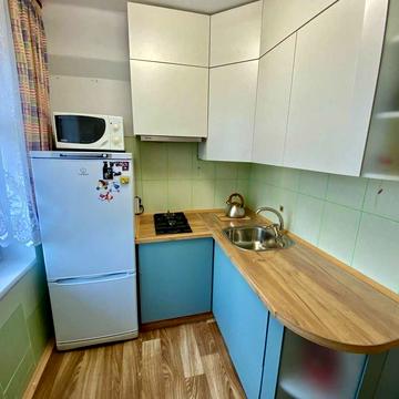 Васильківська вул., 8