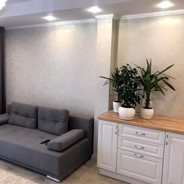 Академіка Глушкова просп., 9-Є