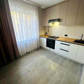 Екіпажний пров., 1