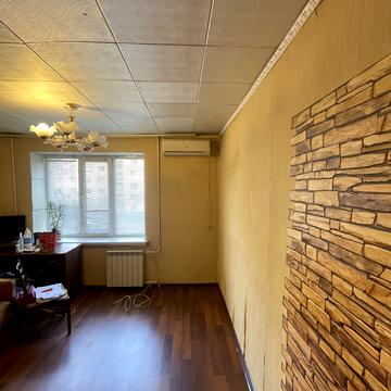 Ігоря Юхновського вул., 26