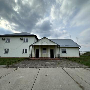 Львівська вул., 1