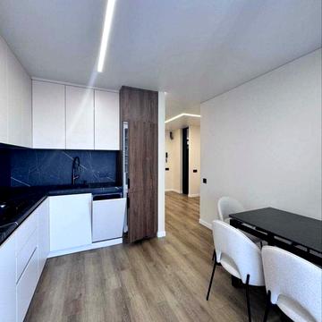 Юліана Пелеша вул., (Будинок 1)