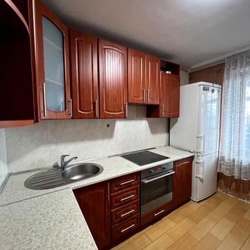 Академіка Корольова вул., 85/2