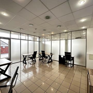 Велика Васильківська вул. (Червоноармійська), 88