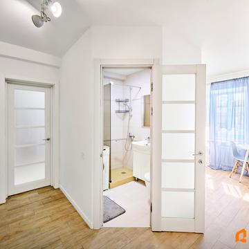 Чорнобильська вул., 13