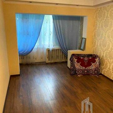 Миколи Ушакова вул., 10