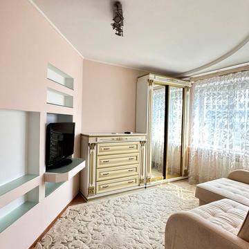 Оболонський просп., 13