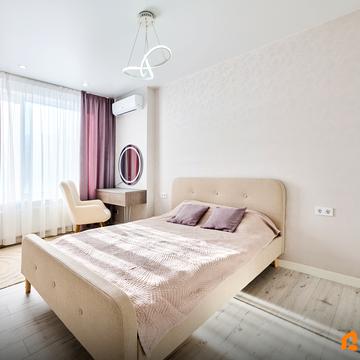 Академіка Заболотного вул., 1-Б