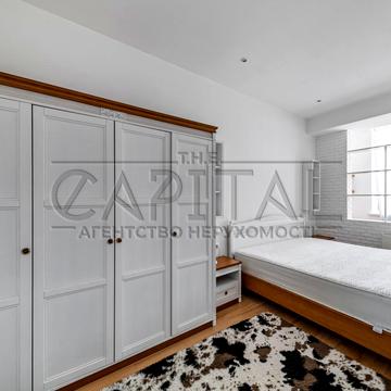 Жилянська вул., 118