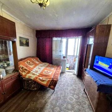 Михайла Комарова вул., 10