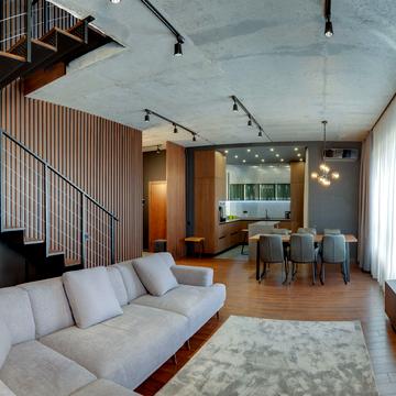 Зарічна вул., 1-В