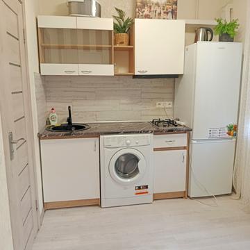 Героїв Дніпра вул., 19