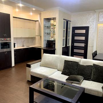 Василя Тютюнника вул. (Анрі Барбюса), 37/1