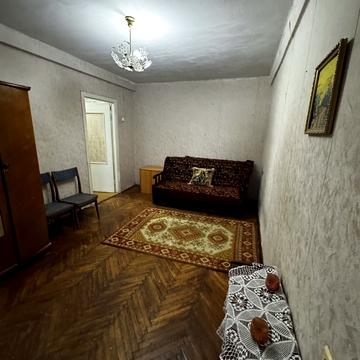 Празька вул., 27