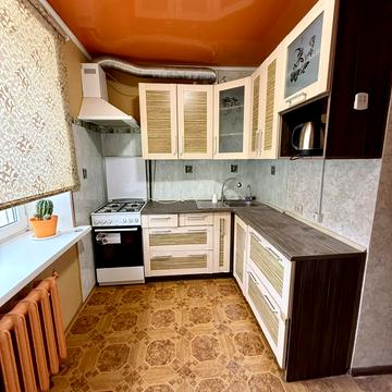 Лазурна вул., 32