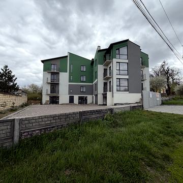 Славетна вул., 61