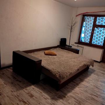 Полонської-Василенко вул. (Желваківського), 6