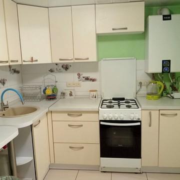 Михайла Комарова вул.