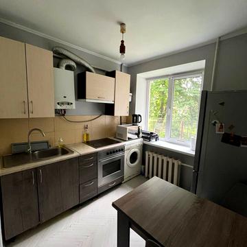 Івана Пулюя вул., 8