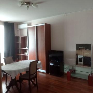 Хмельницька вул., 10