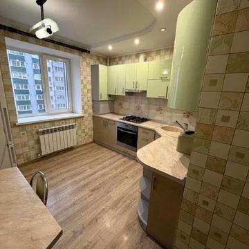 Боровиковського бульв., 2/4