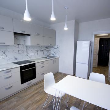 Перлинна вул., 8