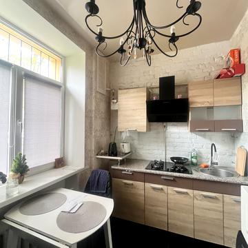 Михайла Грушевського вул. (Карла Лібкнехта), 15