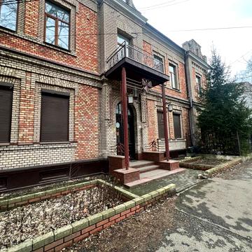 Марка Кропивницького, 9