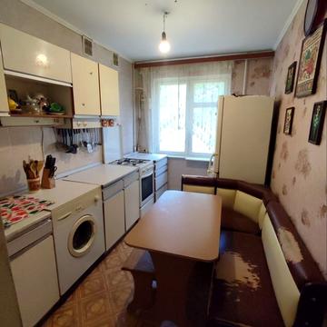 Князя Володимира Великого просп., 141