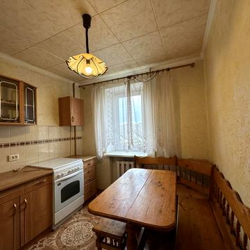 Князя Володимира Великого просп., 130