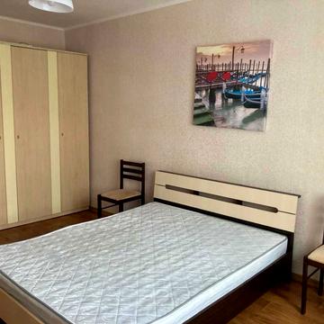 Івана Кавалерідзе вул., 3