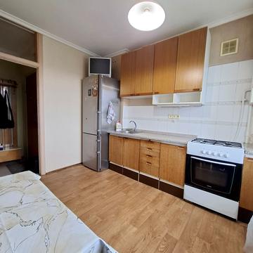 Оболонський просп., 30