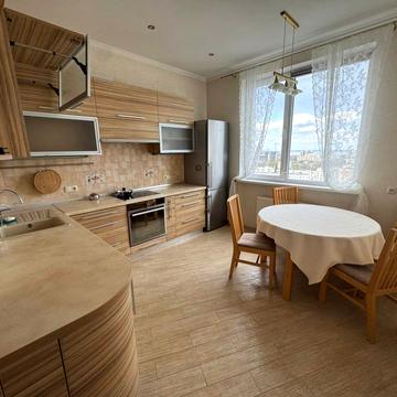 Незалежності вул., 11/1