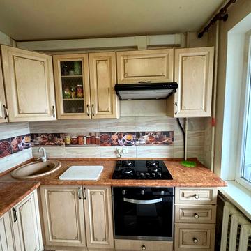 Довженка вул., 16