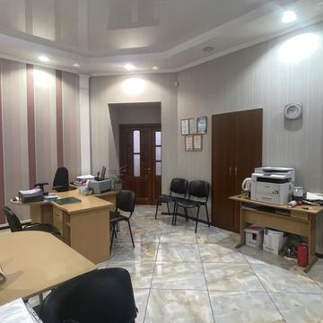 Пастера вул., 44