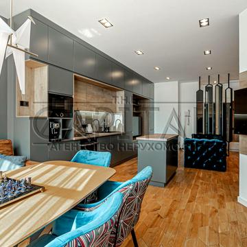 Саперне Поле вул., 3