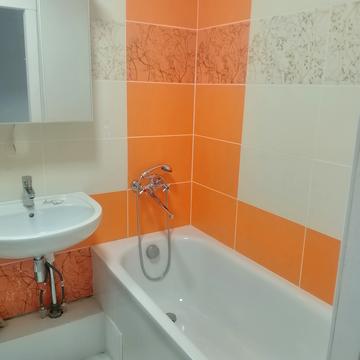 Амосова вул. (Корчагінців), 1