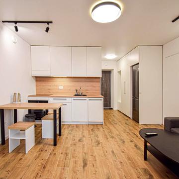 Генерала М. Тарнавського пров., 4