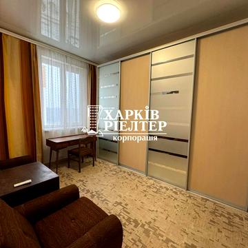 Домобудівельна вул., 5