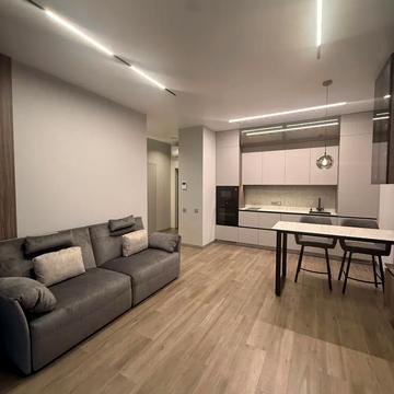 Кучеревського бульв., 1