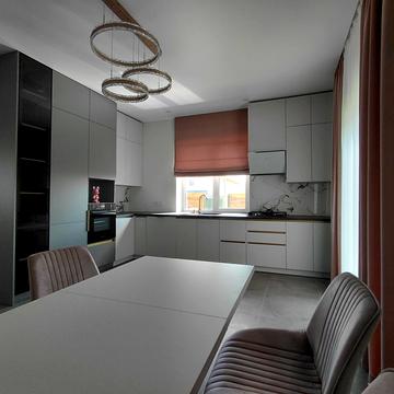 Весняна вул.