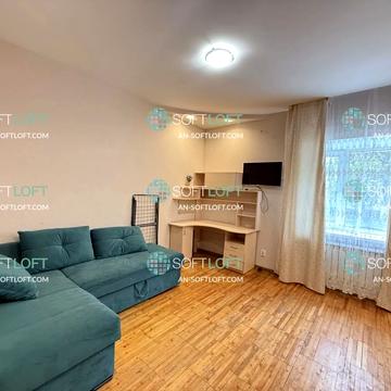 Каденюка вул., 8