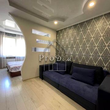 Михайла Максимовича вул. (Онуфрія Трутенка), 7-Б