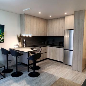 Андрія Бачинського вул., 6